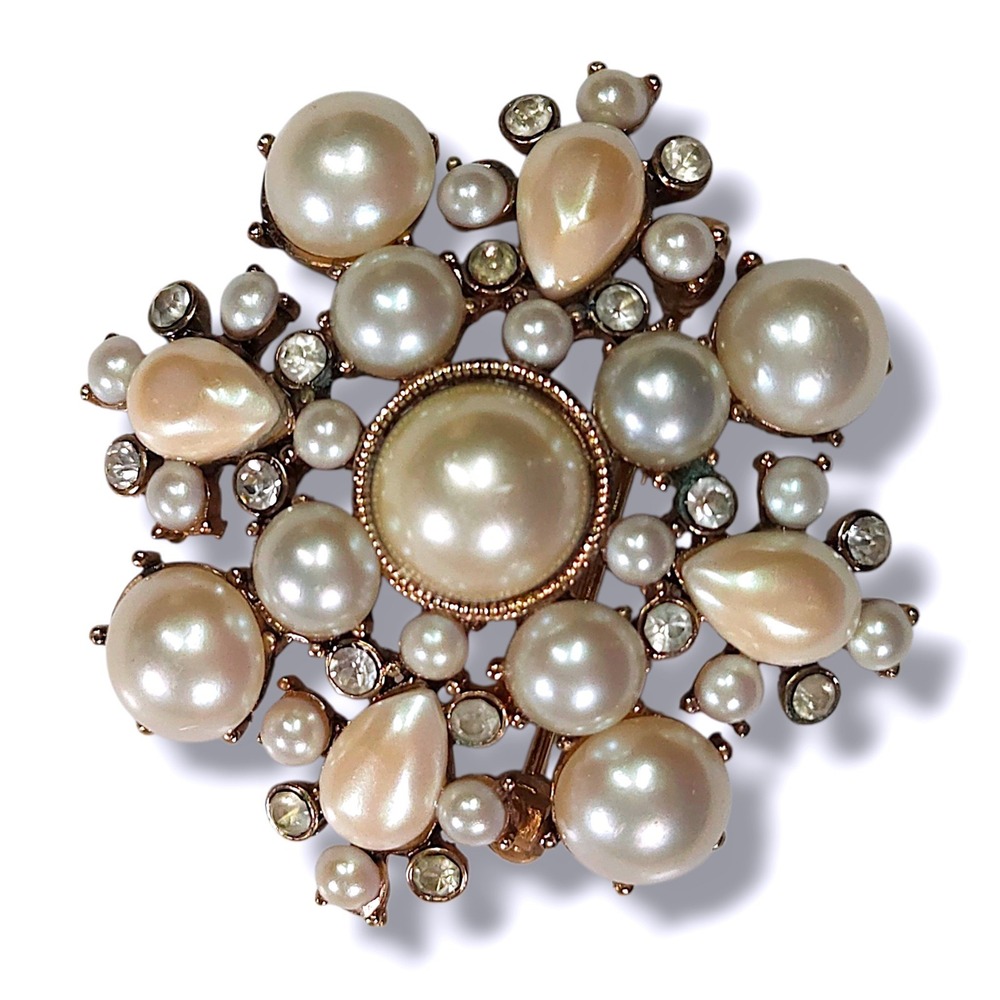 Monet Faux Pearl Rhinestone Brooch Gold Tone Floral Cluster Vintage OS